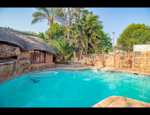 4 BEDROOM HOUSE FOR SALE IN MAGALIESKRUIN